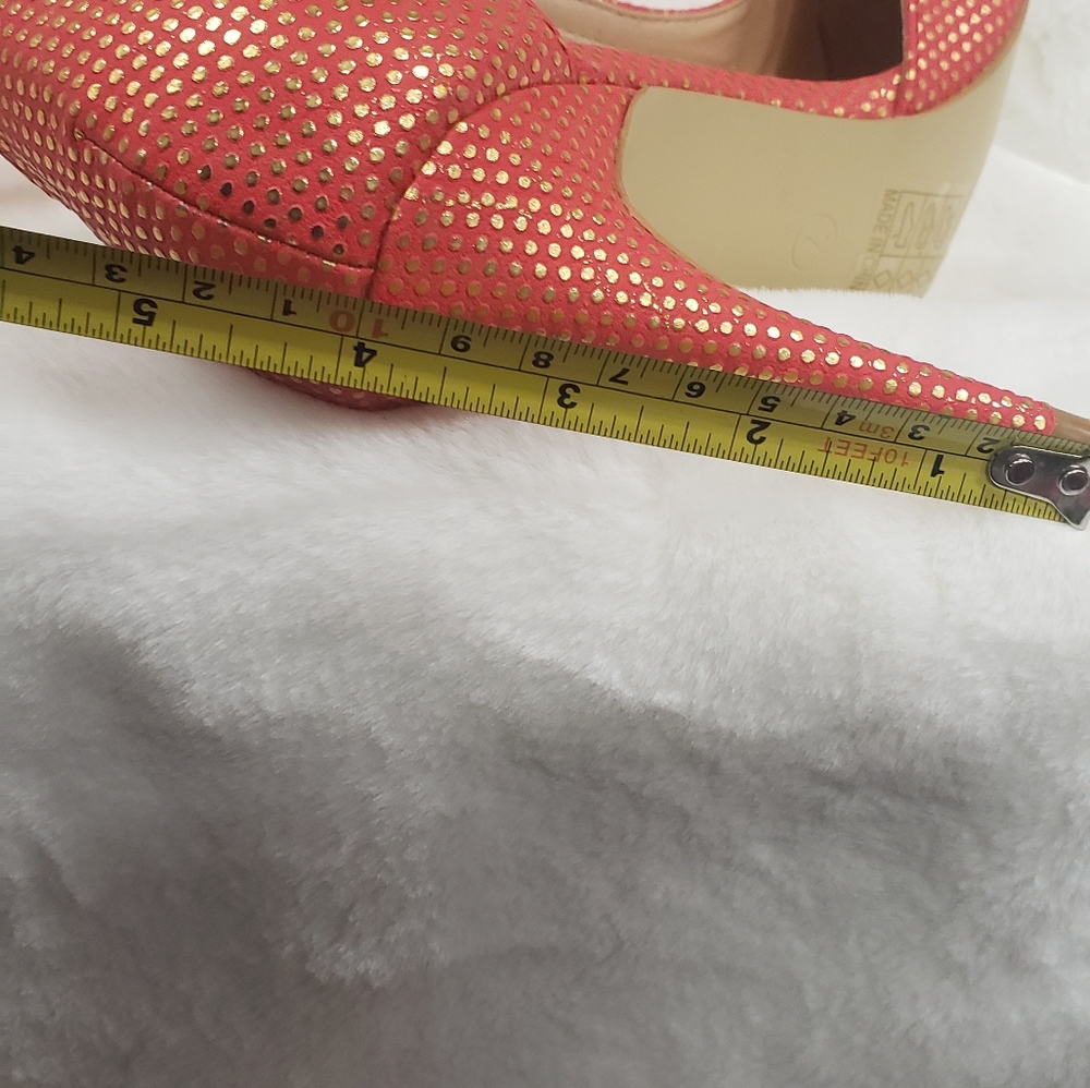Heels - Picture 4 of 8